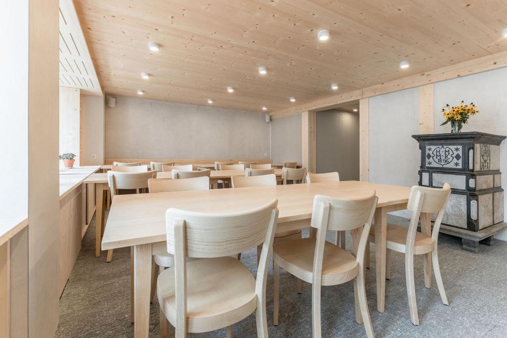 Poort A Poort Dorfhotel Grengiols Bagian luar foto